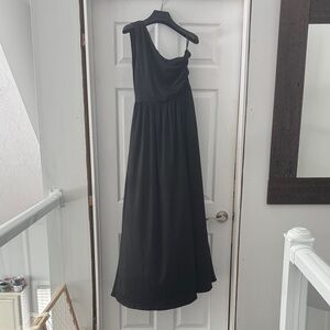 Elegant Black One-Shoulder Dress
